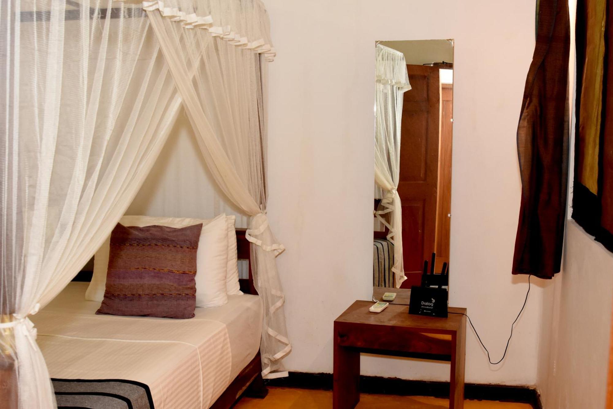Villa Polhena Matara Room photo